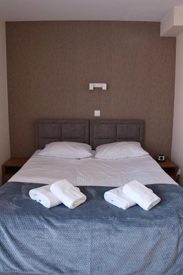 M&W Hotel Wronowski Ломжа Экстерьер фото