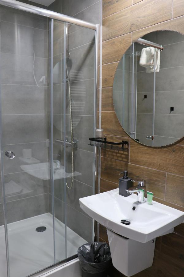 M&W Hotel Wronowski Ломжа Экстерьер фото